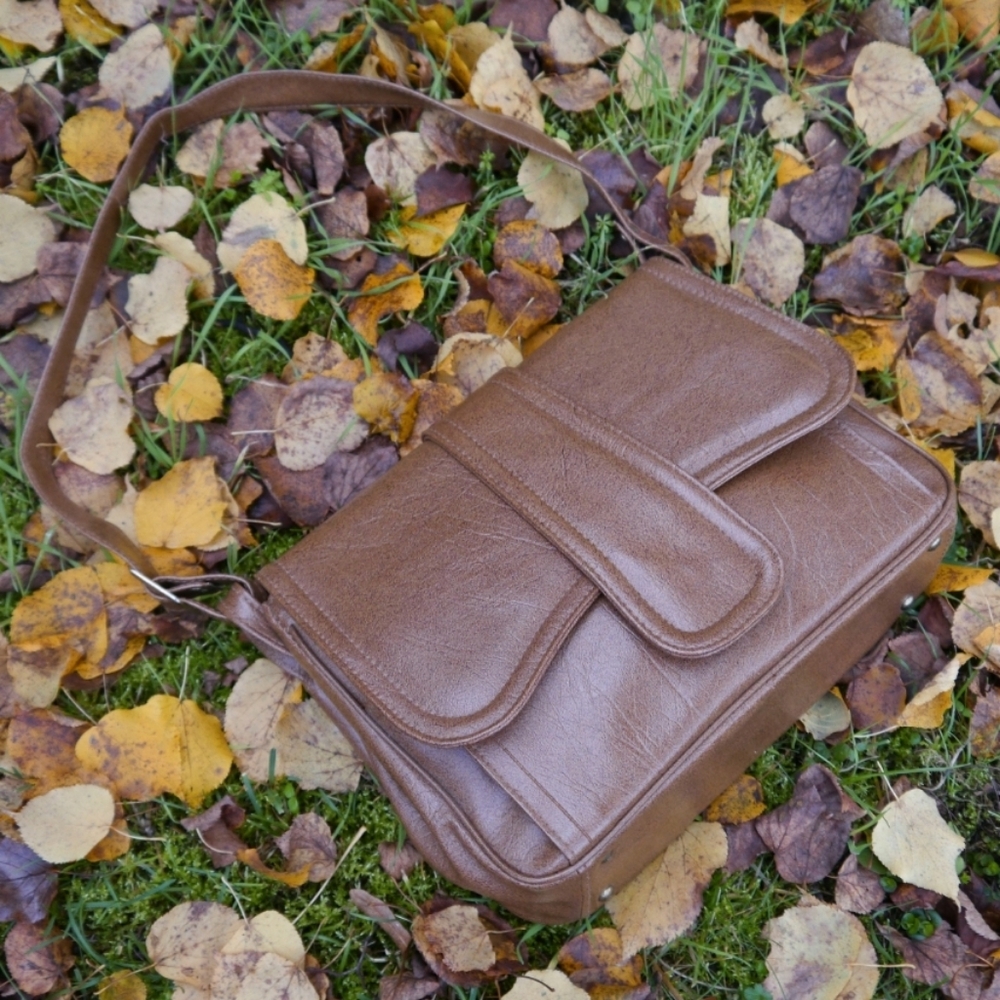 Vintage 70s Brown Faux Leather Shoulder Bag